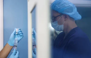 Casos de sarampo caem 71% em 24 anos por melhoria da cobertura vacinal, diz OMS