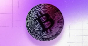 Bitcoin em queda: maior empresa com caixa em cripto acelera compras; líder brasileira pisa no freio