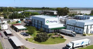 Desfecho do negócio Minerva–Marfrig fica para 2026, quase três anos após acordo de R$ 7,5 bilhões