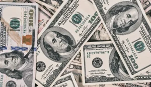 Dólar hoje Copom mantém juros e inflação europeia afeta mercado