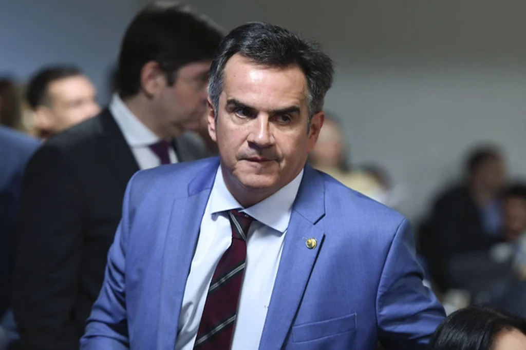 Flávio é meu amigo, mas política não se faz só com amizade, diz Ciro Nogueira Flávio é meu amigo, mas política não se faz só com amizade, diz Ciro Nogueira