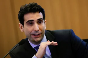 Galípolo: hoje, dólar está mais relacionado à política monetária e menos a “hedge”