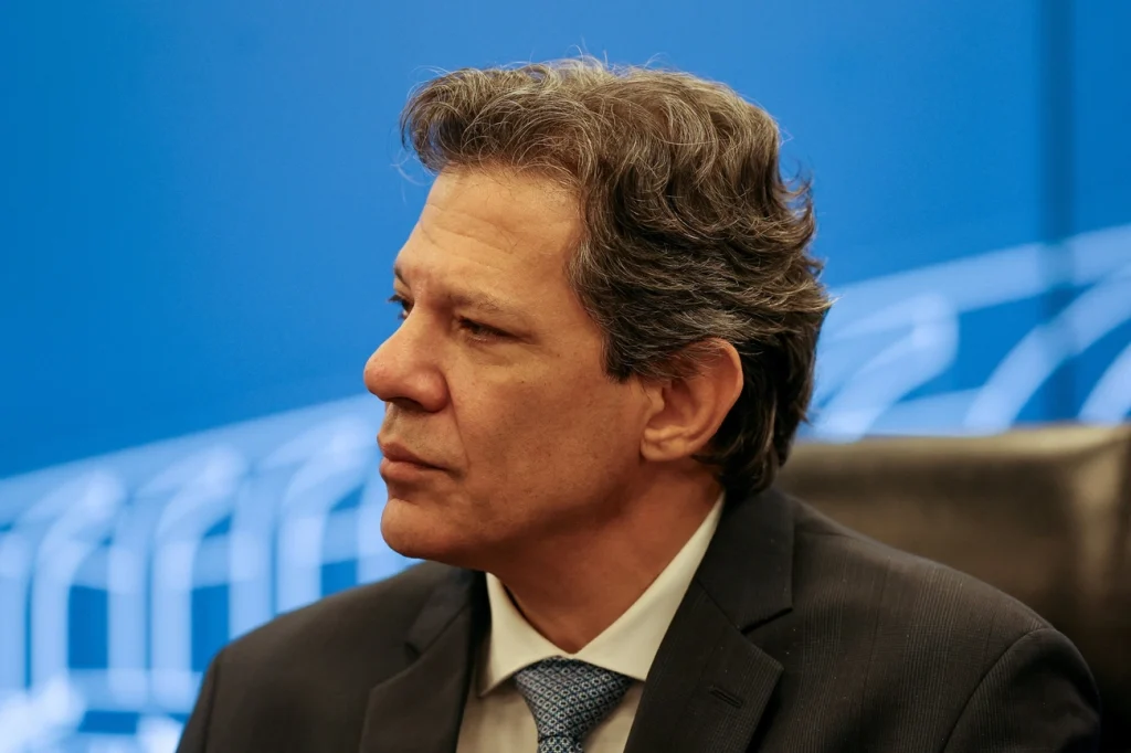 Haddad deixa Fazenda para liderar estratégia eleitoral de Lula em 2026