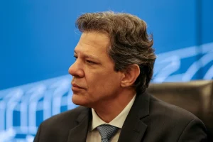 Haddad deixa Fazenda para liderar estratégia eleitoral de Lula em 2026