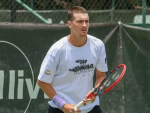 João Fonseca treina na véspera de duelo contra Alcaraz em Miami