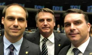 Meu irmão Flávio erguerá a bandeira dos ideais do nosso pai, diz Eduardo Bolsonaro