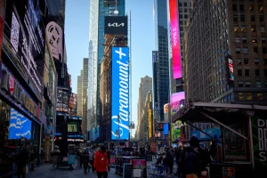 O investidor pouco conhecido de Abu Dhabi por trás da oferta da Paramount