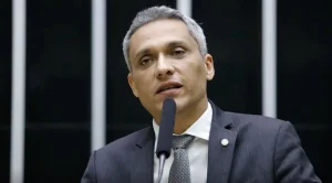 Deputado do PL indiciado por desvio de recursos da cota parlamentar agora