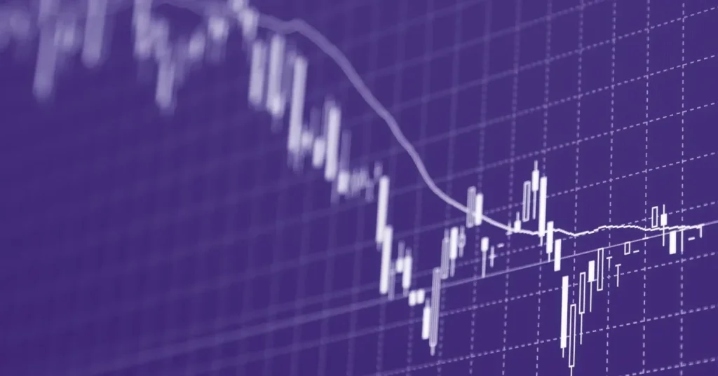Tensão pré-eleitoral: Ibovespa volta a cair e dólar se aproxima dos R$ 5,50