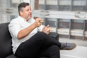 Investindo agora em ETFs no Brasil em 2026