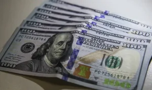 Dólar cai 1,06% com emprego nos EUA e acordo UE-Mercosul hoje
