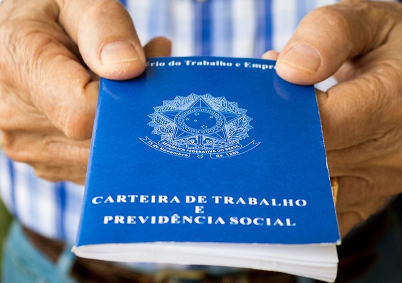 Fim da escala 6×1 agora com 42 horas semanais aprovado na Câmara