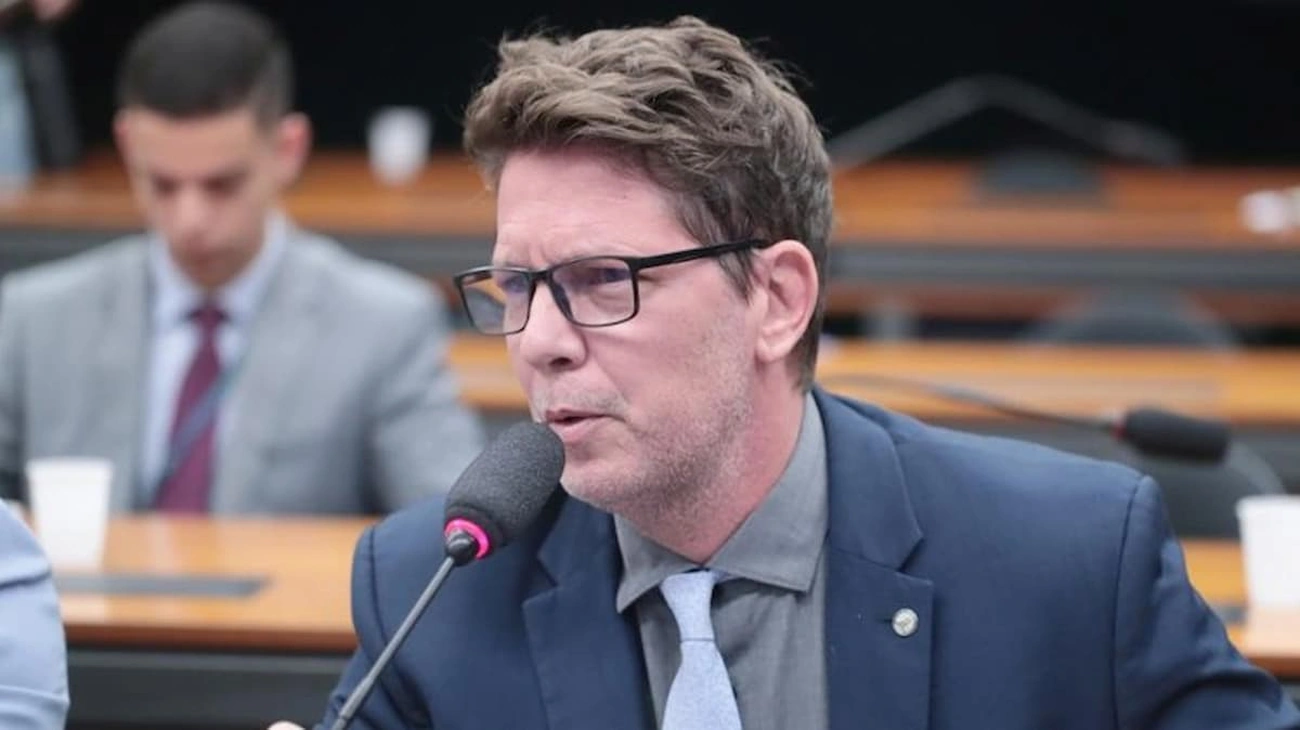 Mário Frias nega uso de emendas em filme de Bolsonaro agora