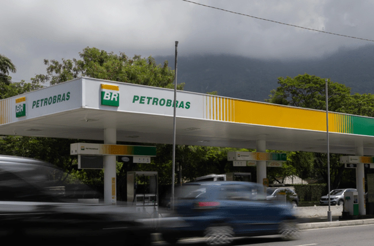 Petrobras desconta 37,4% do diesel a partir da segunda-feira